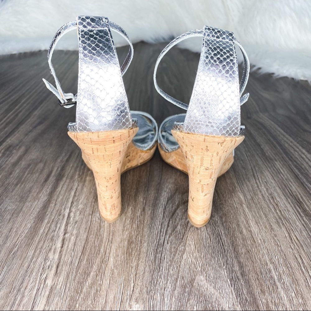 Nwt Hp Via Spiga Danilo Metallic Python Wedge - image 4